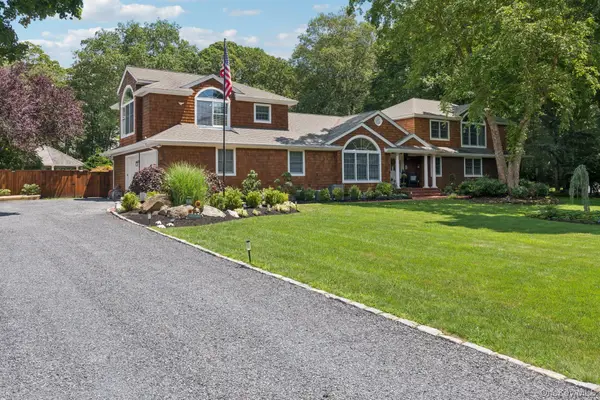 21 Inlet View Path, East Moriches, NY 11940