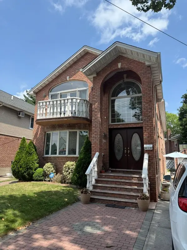 58-39 196 Place, Fresh Meadows, NY 11365