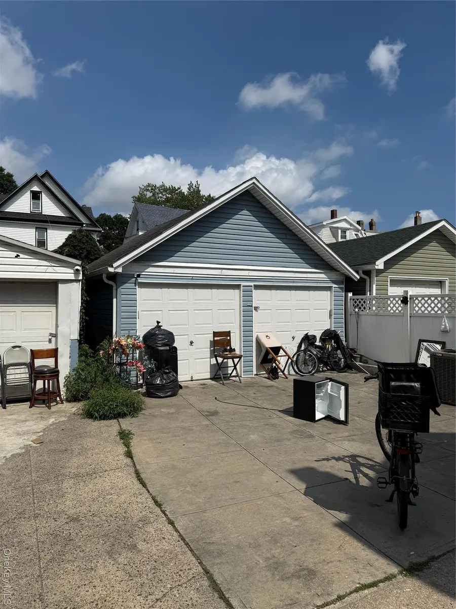 101-19 Lefferts Boulevard, South Richmond Hill, NY 11419 - Image #2