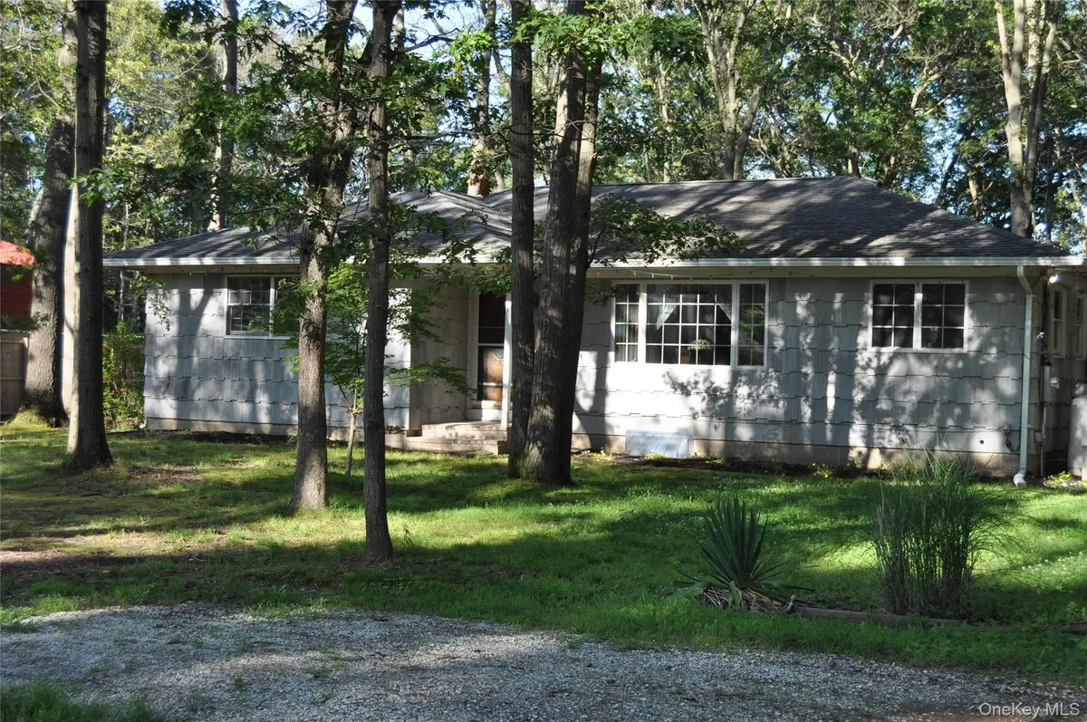 95 Lincoln Road, Medford, NY 11763 - Image #1