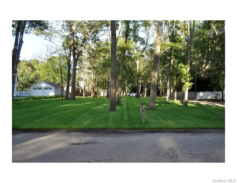 95 Lincoln Road, Medford, NY 11763 - Image #2