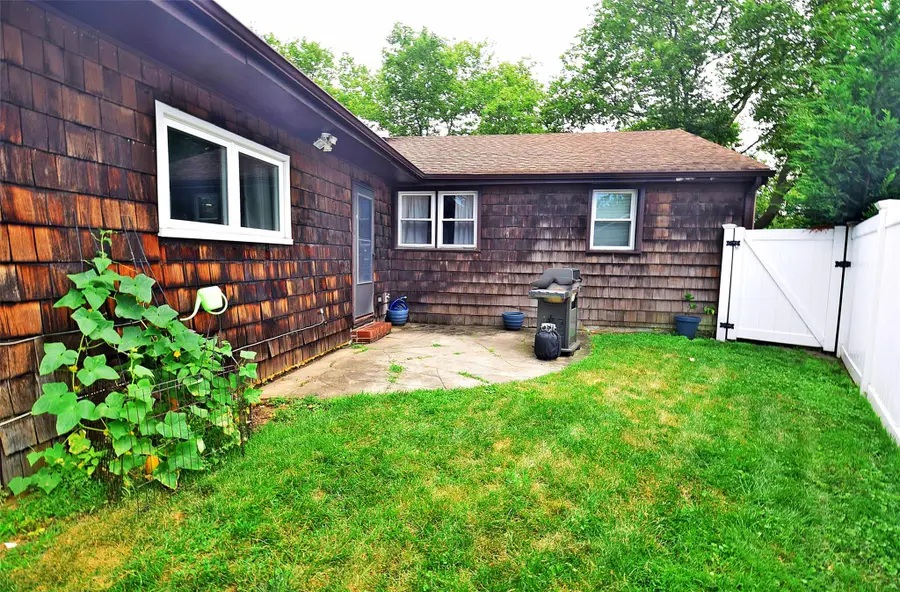 366 Peninsula Boulevard, Lynbrook, NY 11563 - Image #3