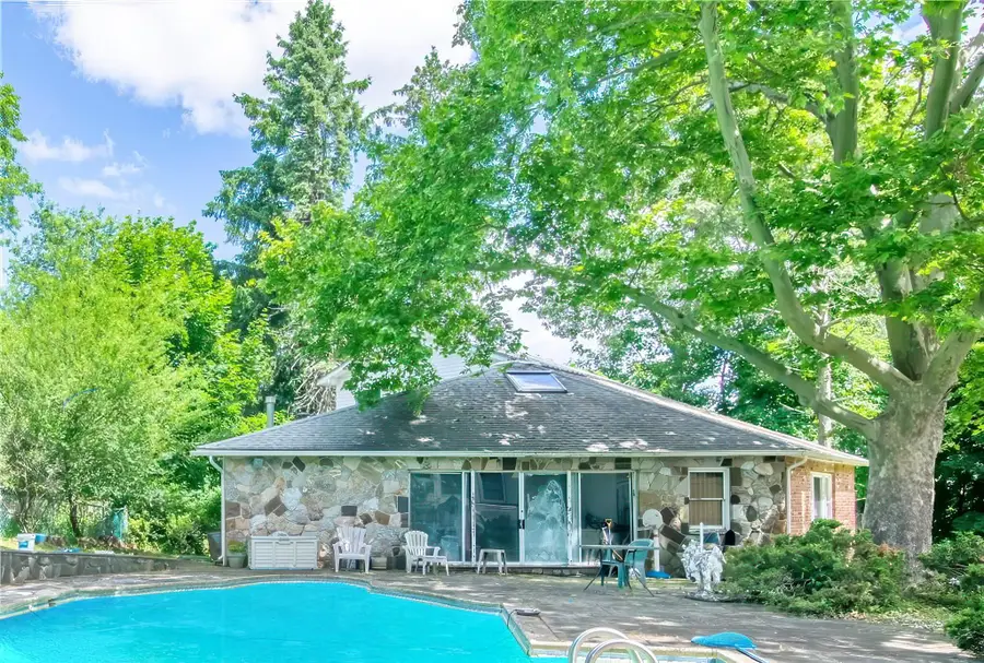 9 Oz Court, Spring Valley, NY 10977 - Image #2