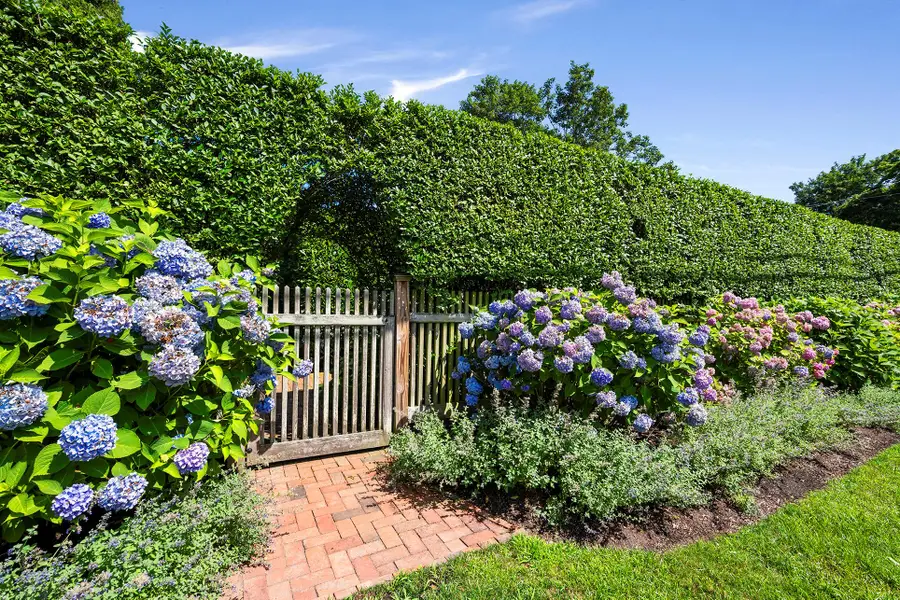 16 Miller Lane, East Hampton, NY 11937 - Image #2