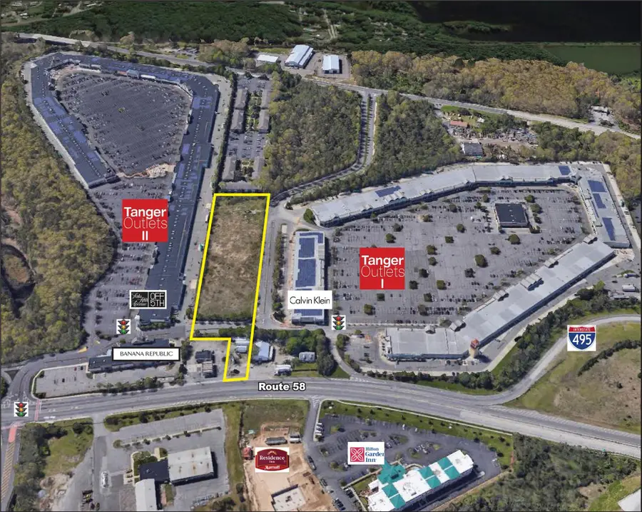 2009 Old Country Road, Riverhead, NY 11901 - Image #3