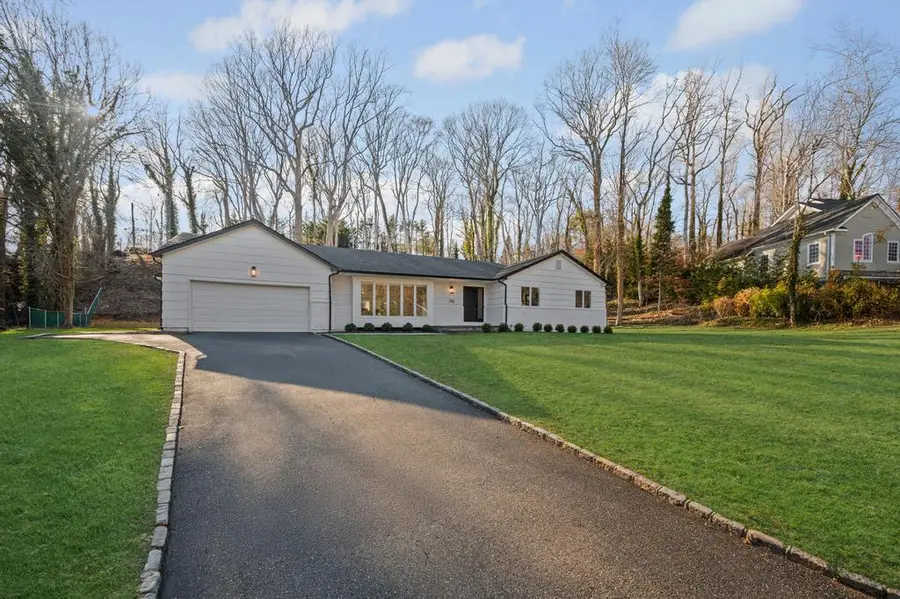 110 Peach Drive, East Hills, NY 11576 - Image #3