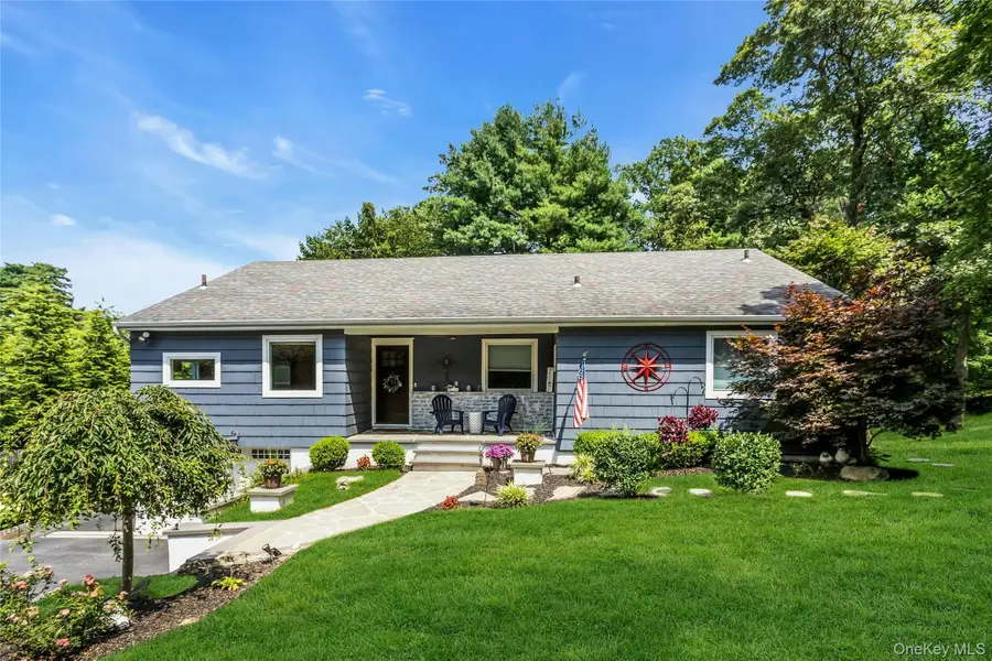 870 Heights Place, Oyster Bay, NY 11771 - Image #2