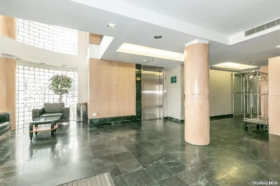 88 Cuttermill Road #112, Great Neck, NY 11021 - Image #3