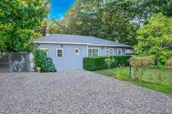 322 N Dunton Avenue, East Patchogue, NY 11772