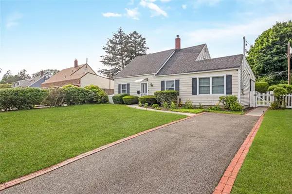 671 Whittier Street, Westbury, NY 11590