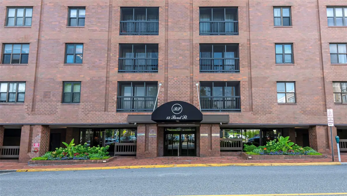 12 Bond Street #7A, Great Neck, NY 11021 - Image #1