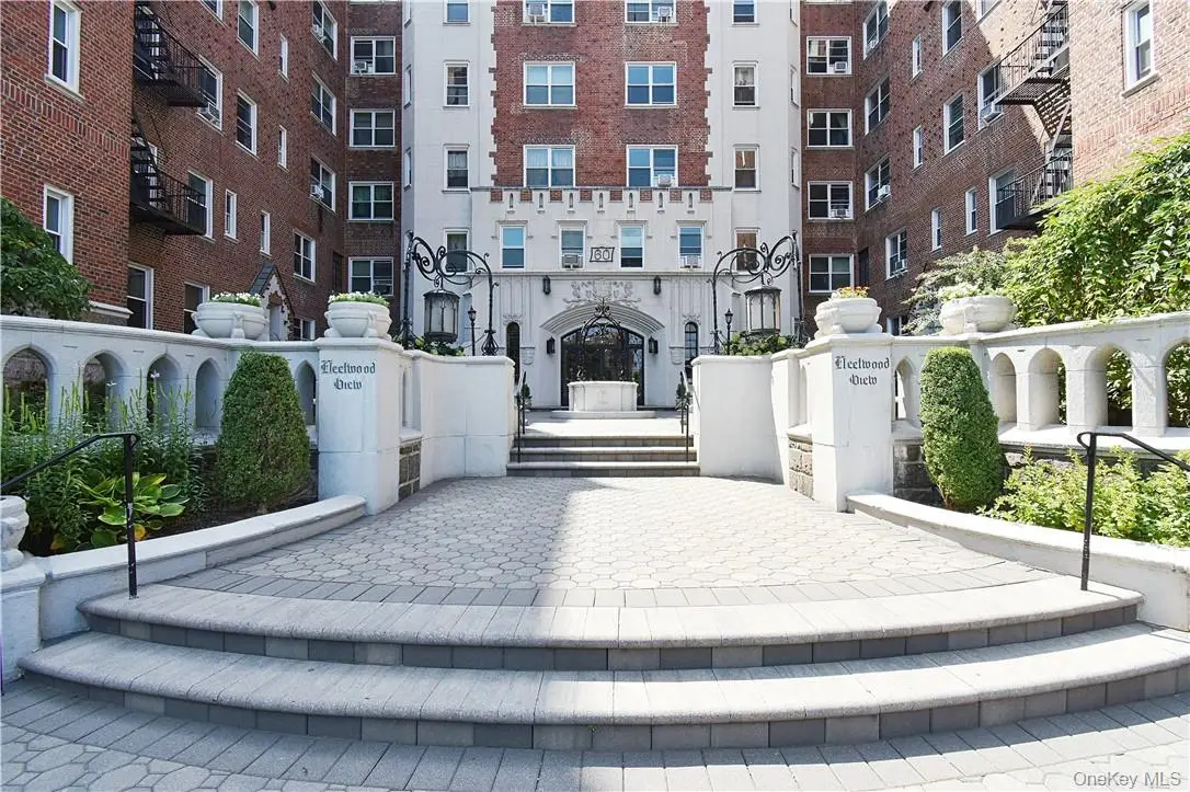 60 W Broad Street #1L, Fleetwood, NY 10552 - Image #1