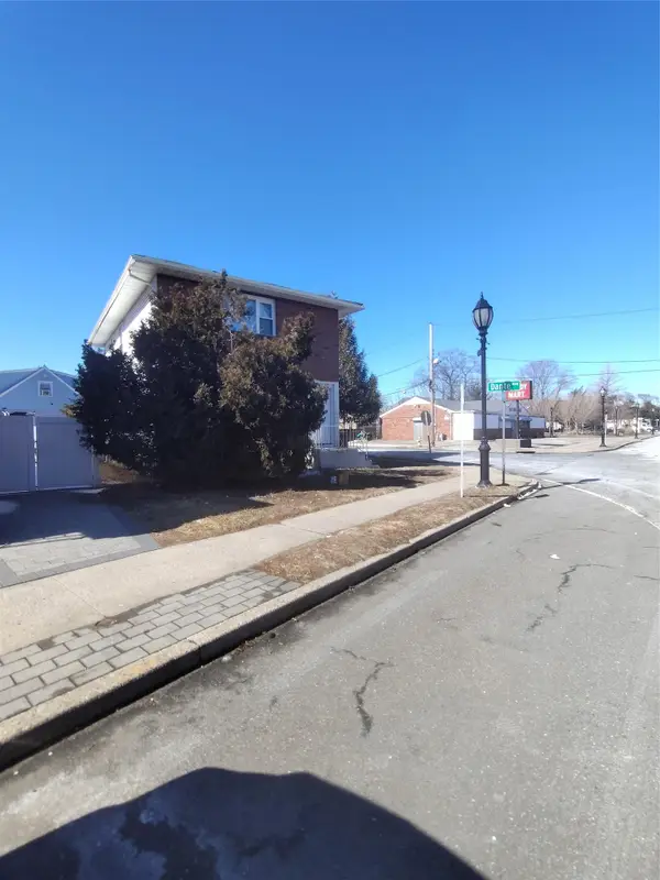 2167A Great Neck Road, Copiague, NY 11726