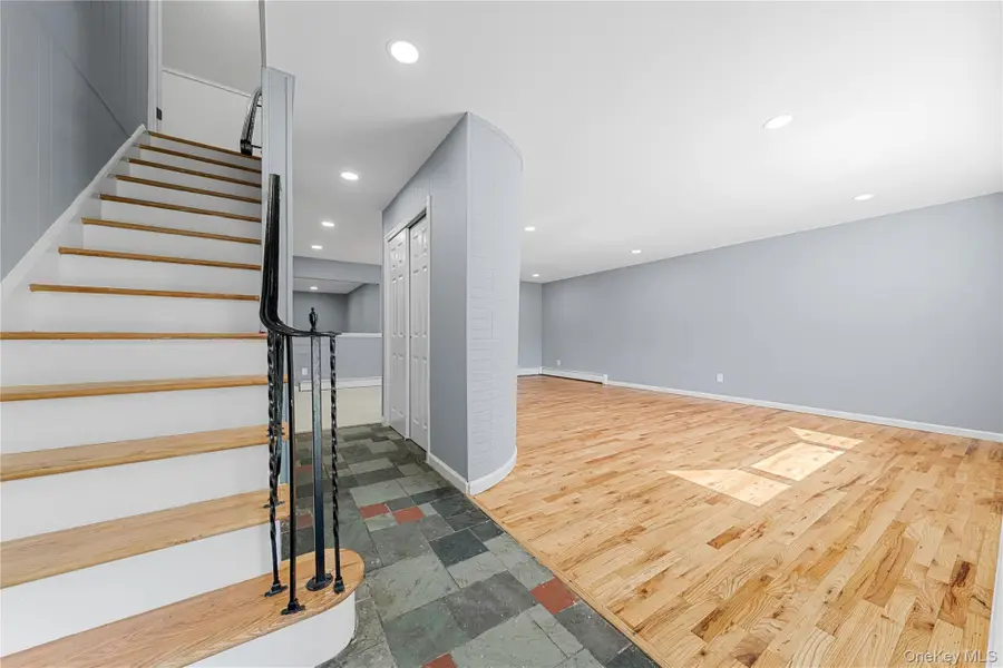 188 W End Avenue, Shirley, NY 11967 - Image #3