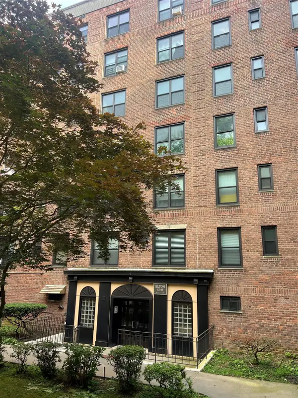 8385 Woodhaven Boulevard #3R, Woodhaven, NY 11421