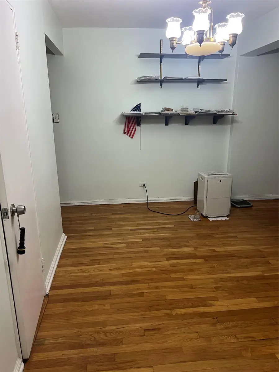 8385 Woodhaven Boulevard #3R, Woodhaven, NY 11421 - Image #3