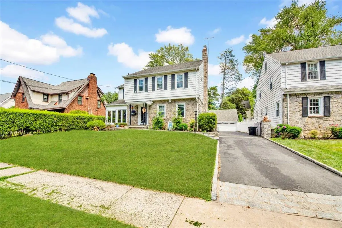 202 Devoe Avenue, Yonkers, NY 10705 - Image #1