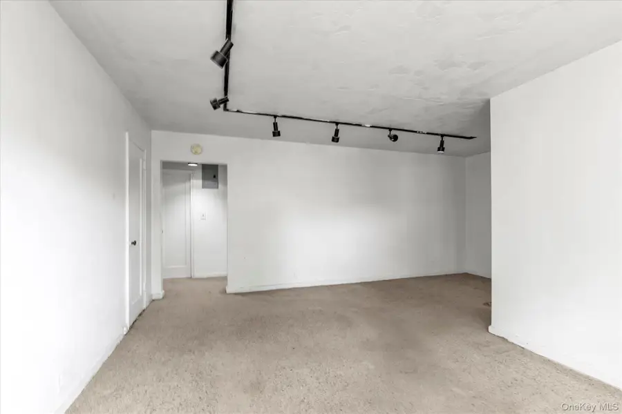 196-32 69th Ave #1st Fl, Fresh Meadows, NY 11365 - Image #3