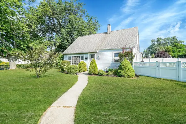 2475 Marshall Avenue, North Bellmore, NY 11710