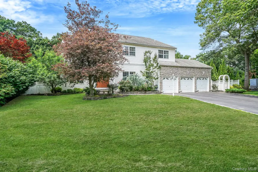7 Sara Court, Nesconset, NY 11767 - Image #3