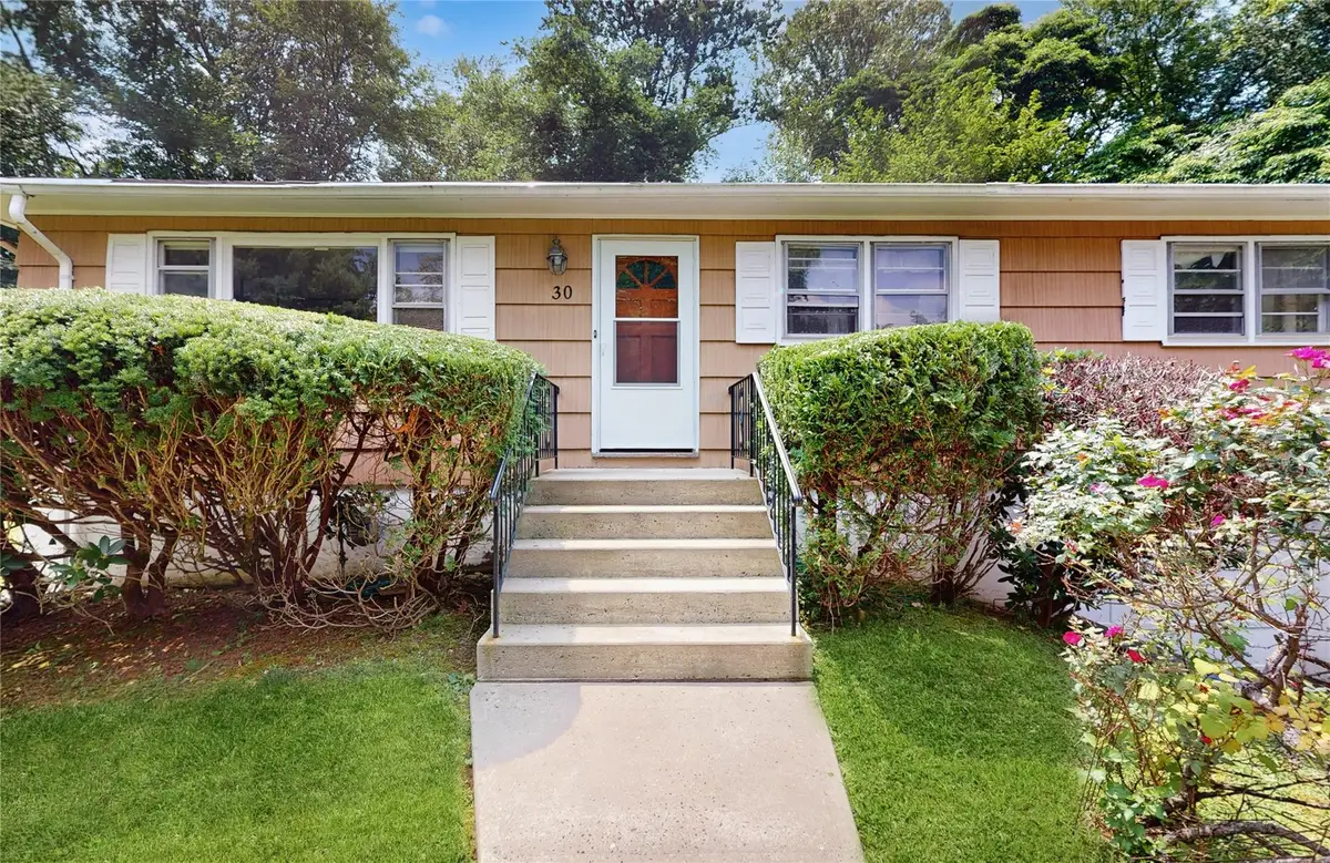 30 Paul Court, Pearl River, NY 10965 - Image #1