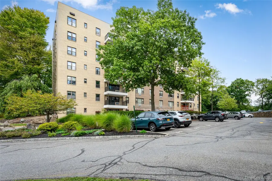 25 Stewart Place #514, Mount Kisco, NY 10549 - Image #2
