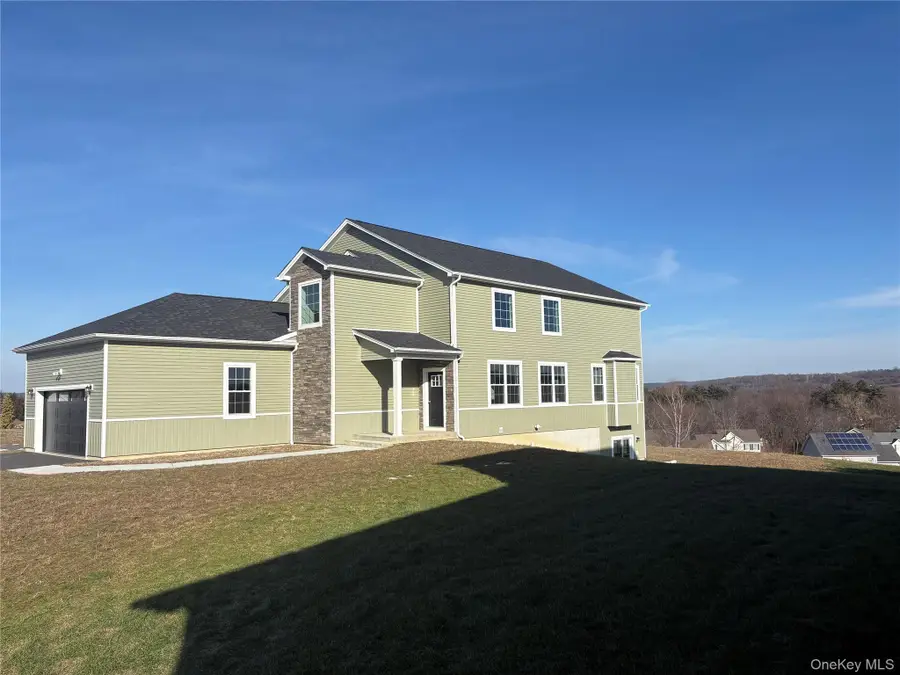 38 Dartmouth Drive, Poughkeepsie, NY 12603 - Image #3