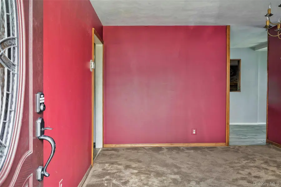 465 N Monroe Avenue, Lindenhurst, NY 11757 - Image #3