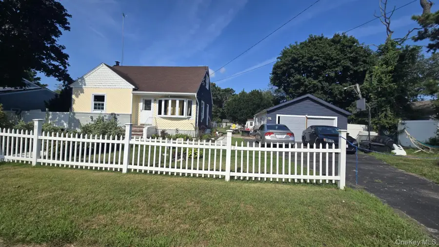 1776 Stein Dr Drive, Bay Shore, NY 11706 - Image #2