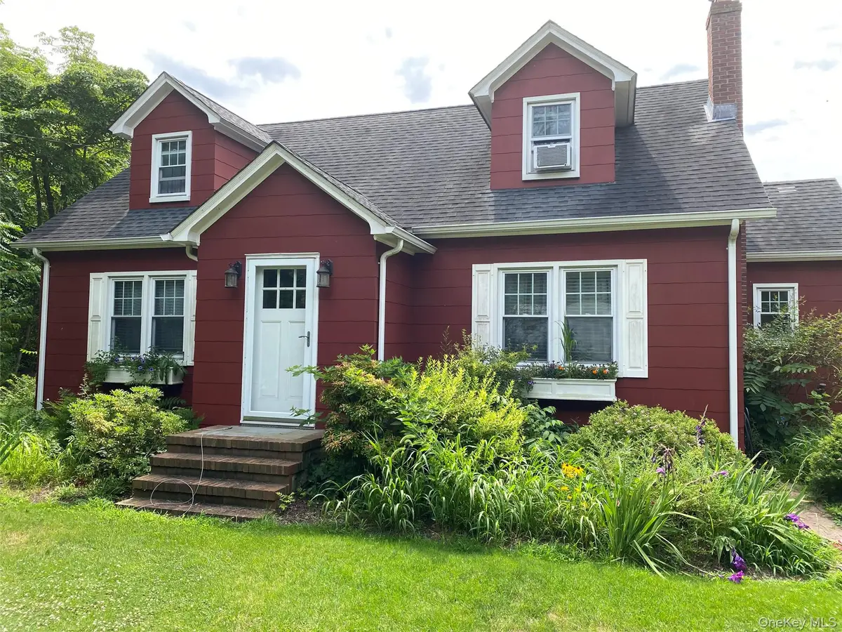 5660 Sound Avenue, Mattituck, NY 11952 - Image #1