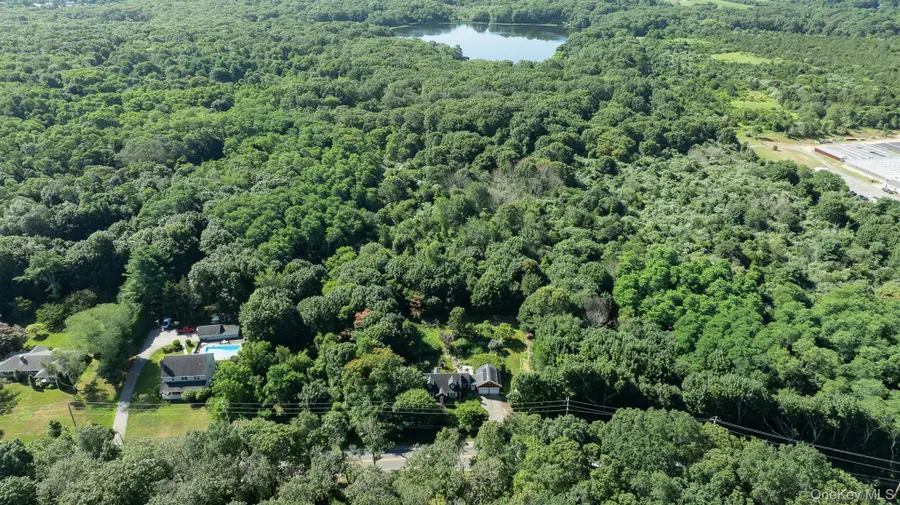 5660 Sound Avenue, Mattituck, NY 11952 - Image #2