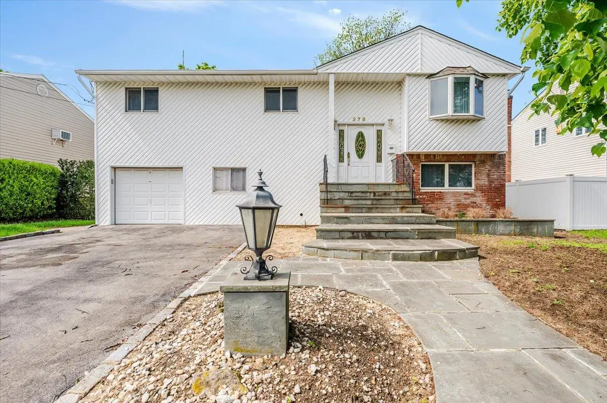 378 W Waukena Avenue, Oceanside, NY 11572 - #1