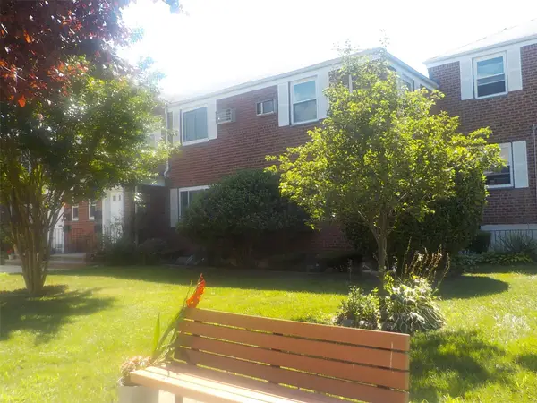 70-50 260th Street #H-2, Glen Oaks, NY 11004