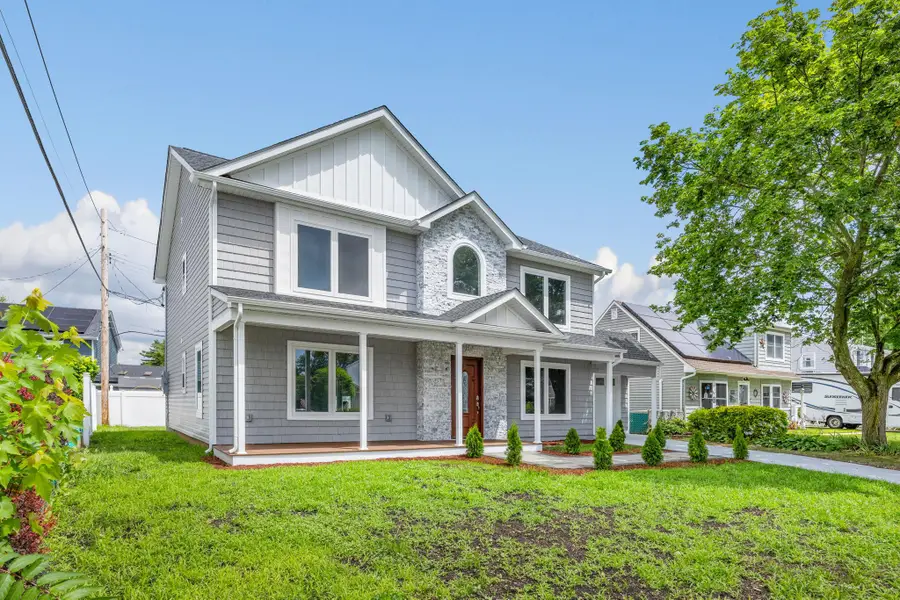 39 Stirrup Lane, Levittown, NY 11756 - Image #3