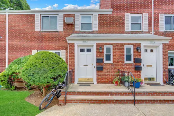 254-07 74th Ave #GV64 B1-1, Glen Oaks, NY 11004