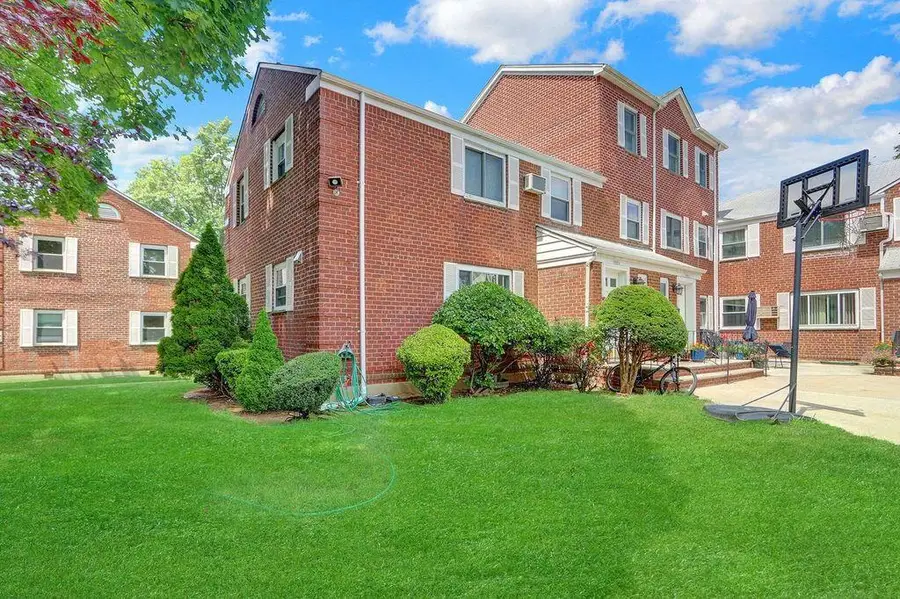 254-07 74th Ave #GV64 B1-1, Glen Oaks, NY 11004 - Image #3