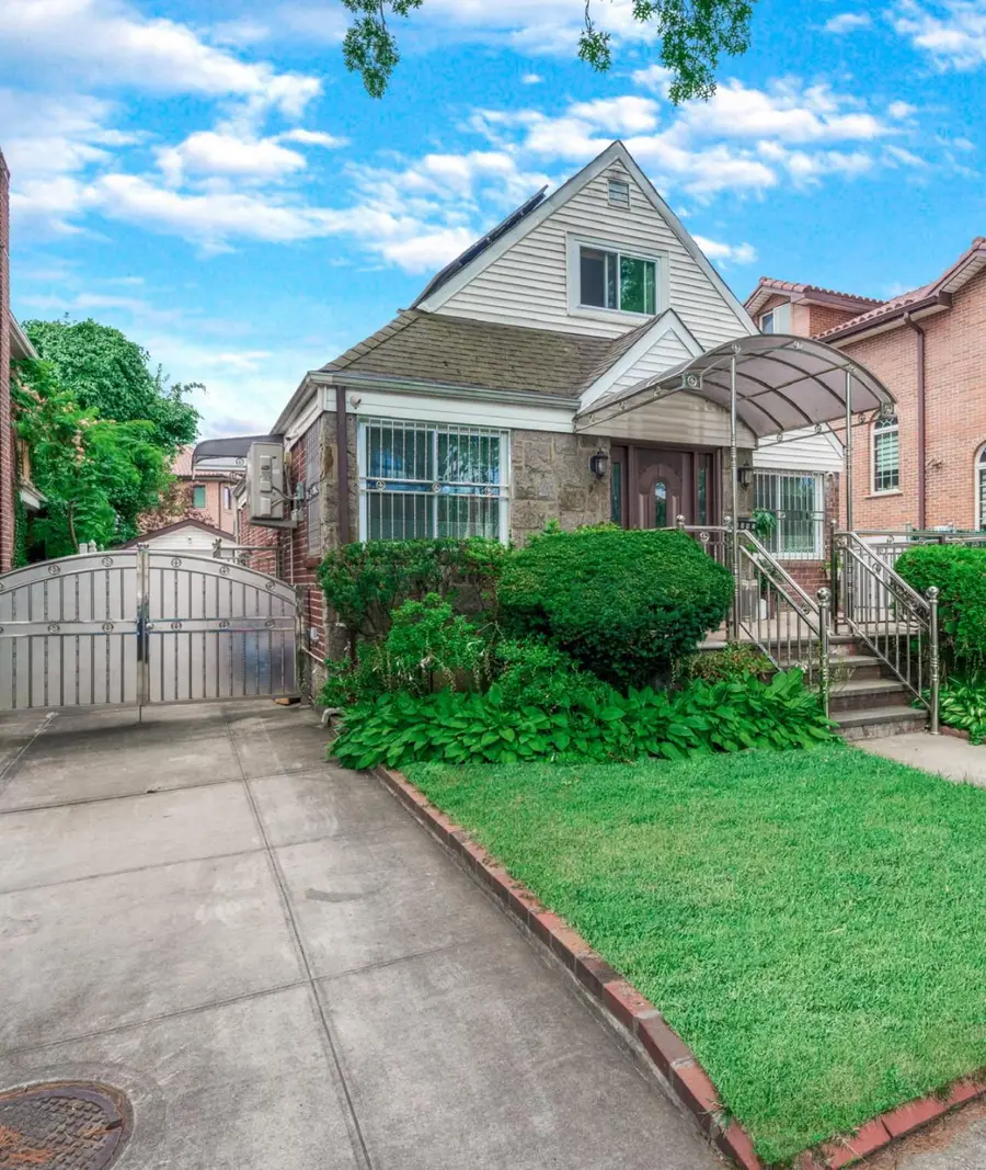 5640 Francis Lewis Boulevard, Bayside, NY 11364 - Image #2