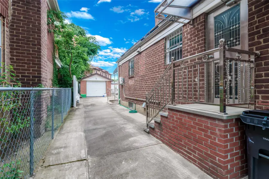 5640 Francis Lewis Boulevard, Bayside, NY 11364 - Image #3