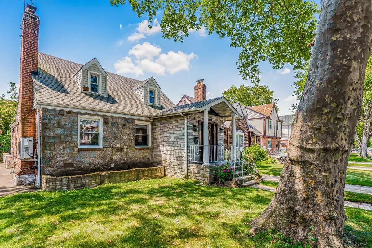 7562 177th Street, Fresh Meadows, NY 11366 - Image #1