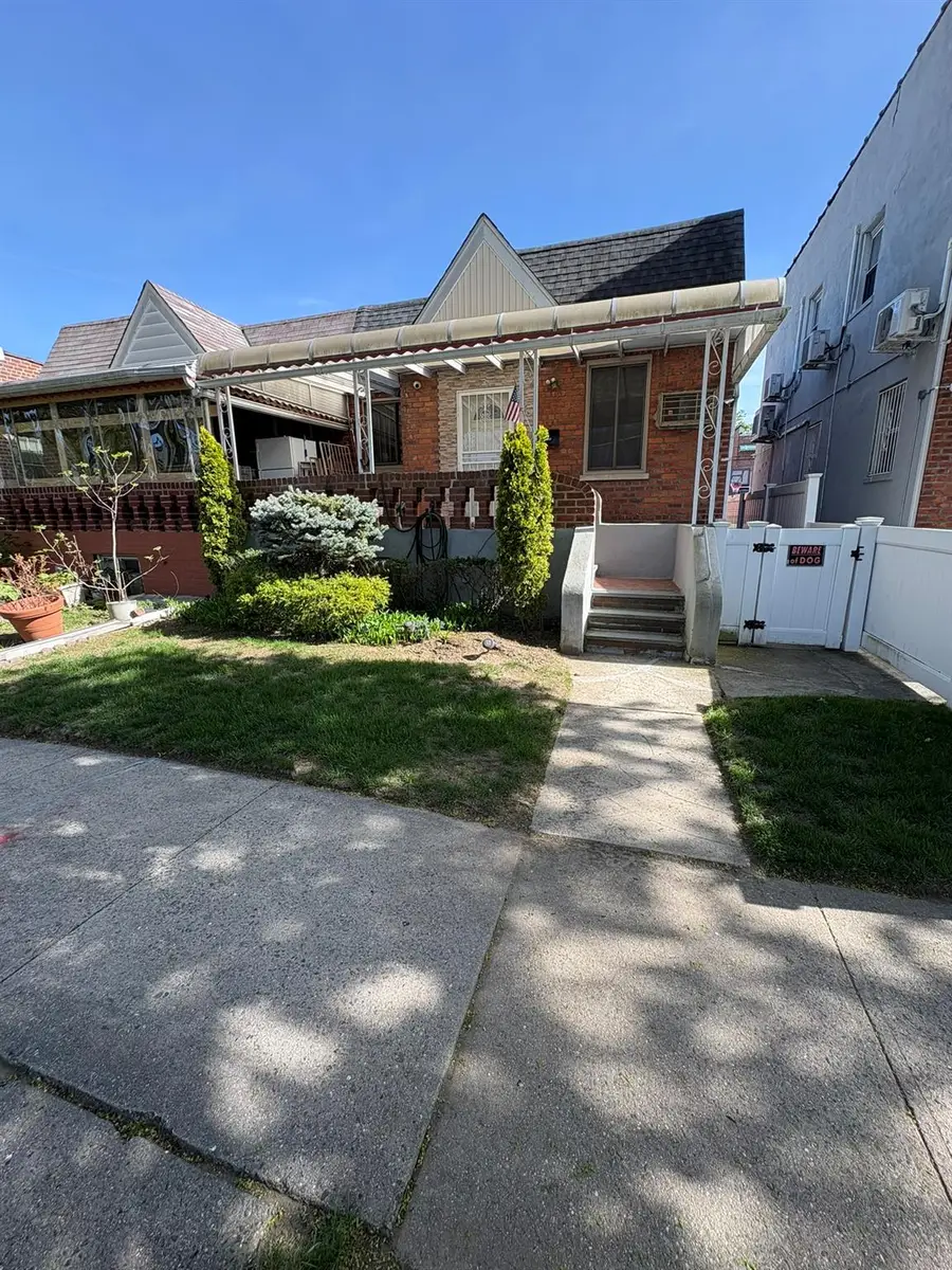 164-22 73rd Ave, Fresh Meadows, NY 11366 - Image #2