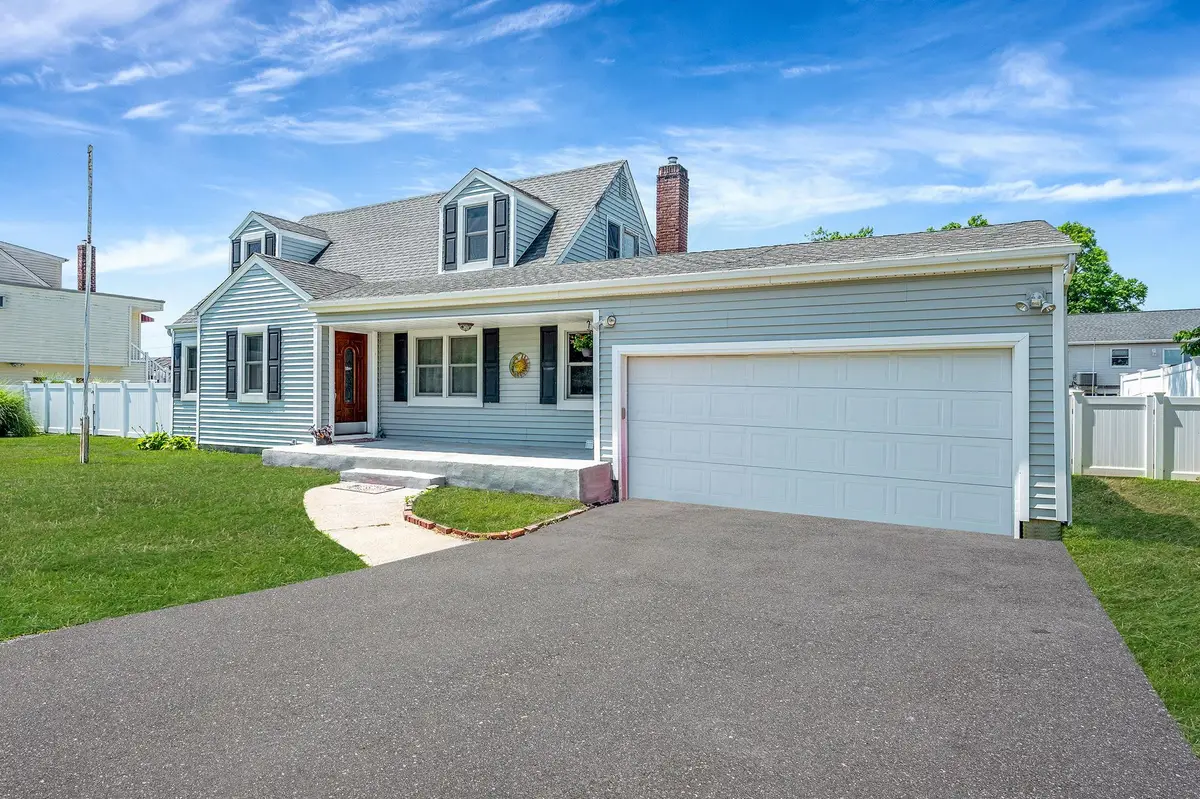 2656 Seminole Avenue, Seaford, NY 11783 - Image #1