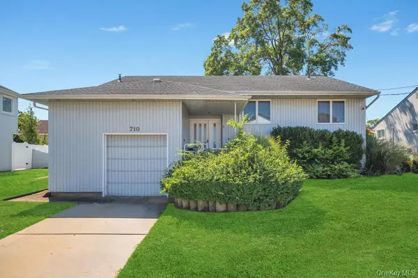 710 Fishermans Road, Baldwin, NY 11510