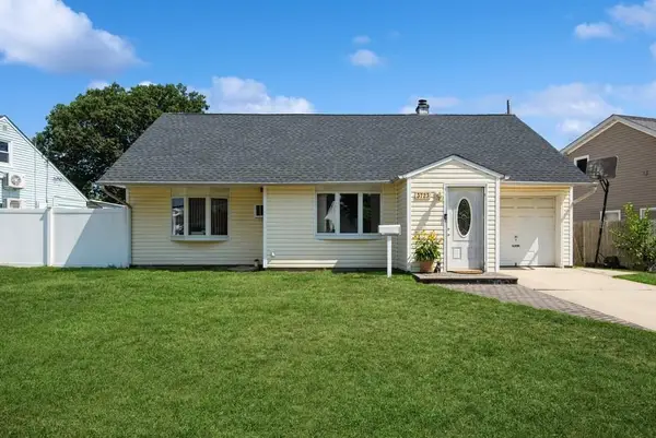 3723 Fiddler Lane, Bethpage, NY 11714