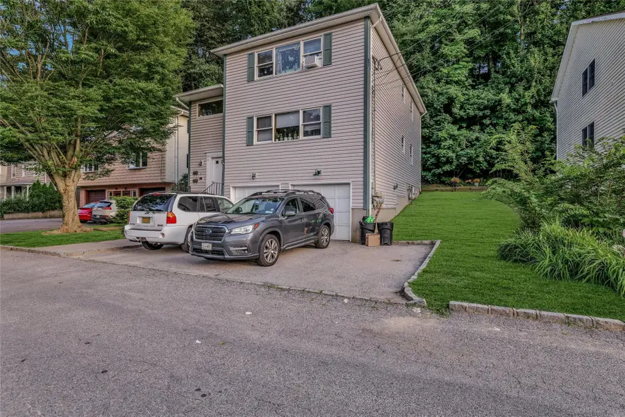 14 Long Branch Road, Glen Cove, NY 11542 - Image #3