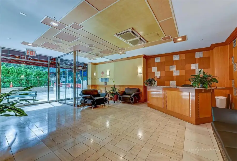 116-24 Grosvenor Lane #8D, Kew Gardens, NY 11415 - Image #2