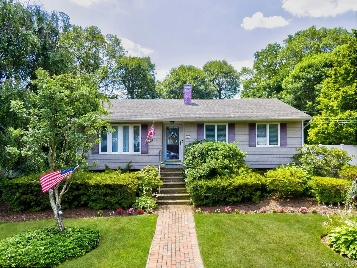 10 Dean Street, Port Jefferson Station, NY 11776 - Image #1