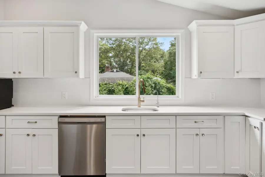 100 Panamoka Trail, Ridge, NY 11961 - Image #3