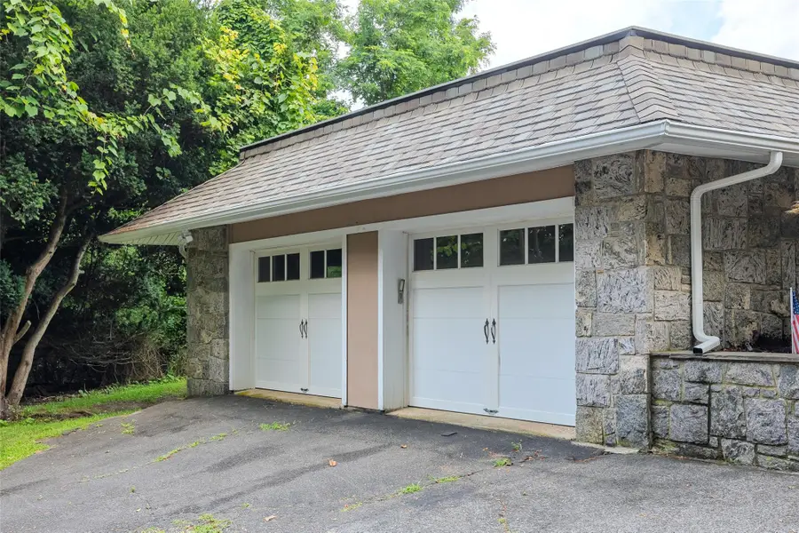 137 Briarcliff Road, Shoreham, NY 11786 - Image #3