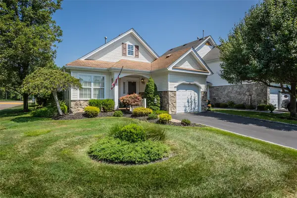 1 Kate Circle, Middle Island, NY 11953