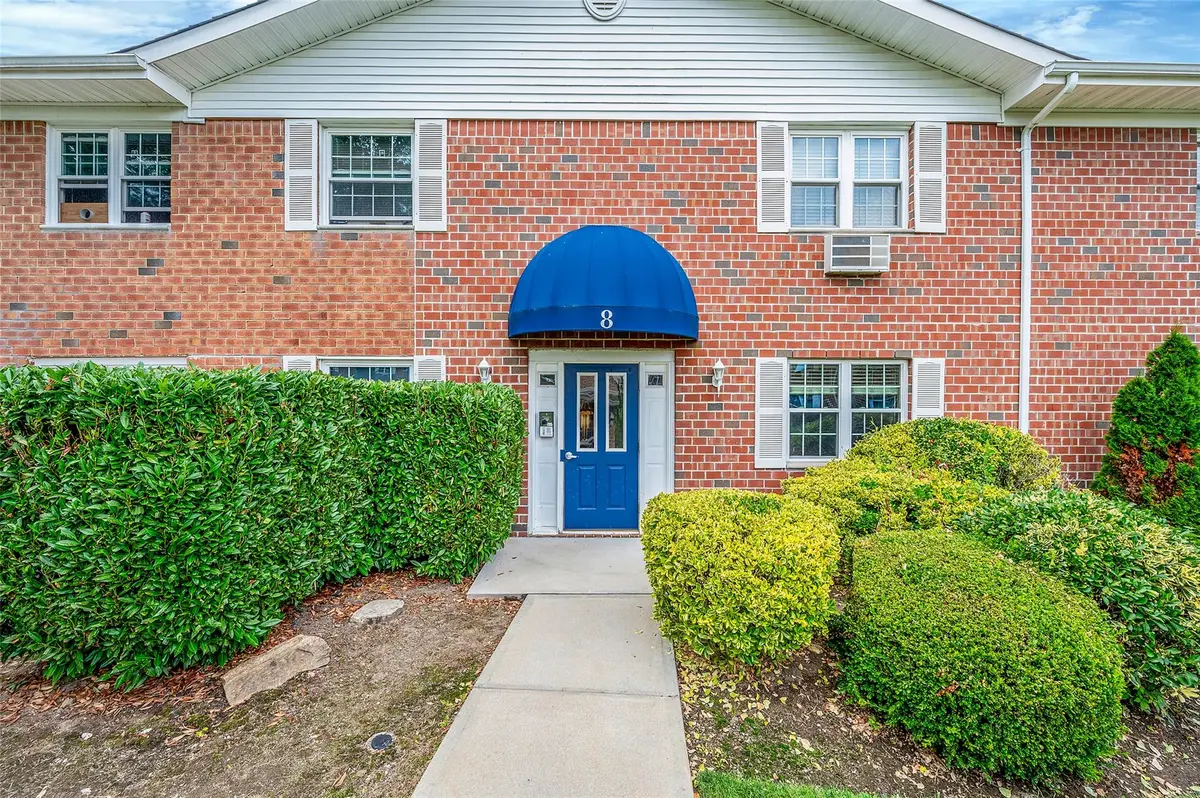 460 Old Town #8H, East Setauket, NY 11776 - Image #1